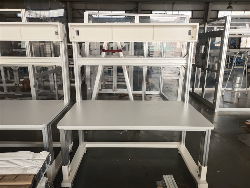 国产猛男GAYB0Y1麻豆实验室工作台