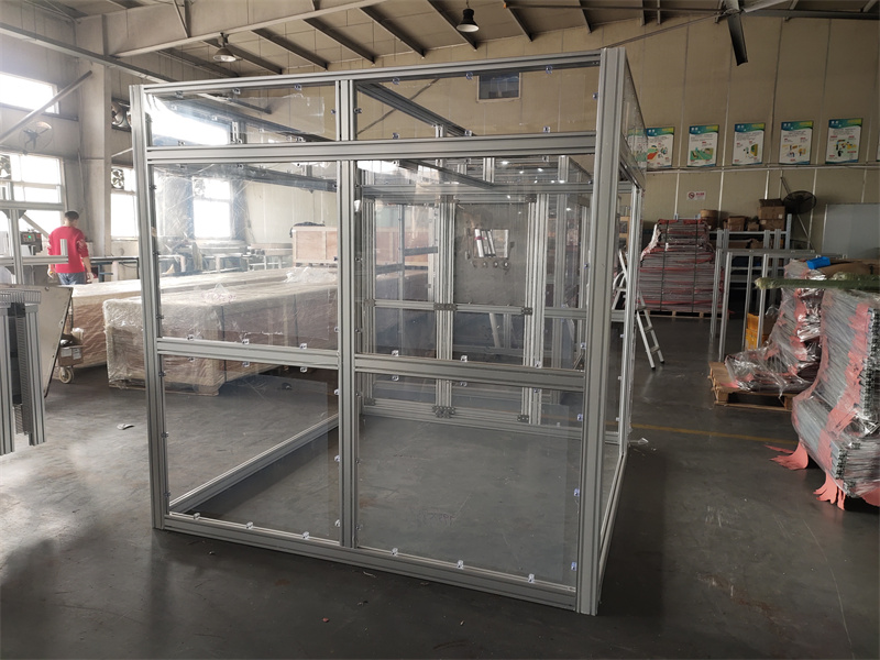 国产猛男GAYB0Y1麻豆机器人安全防护罩