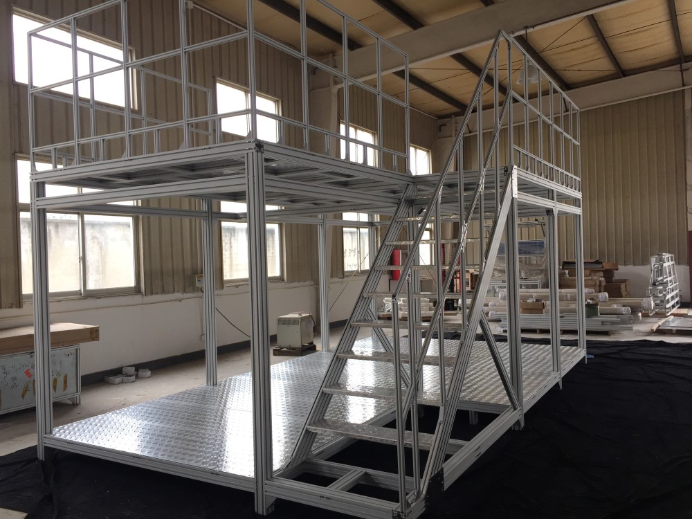 国产猛男GAYB0Y1麻豆踏步系统